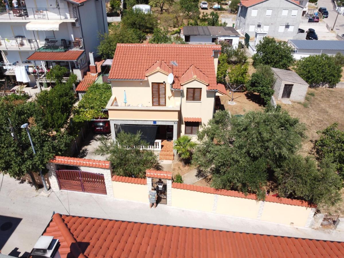 Studio Apartments Izabela فوديس المظهر الخارجي الصورة